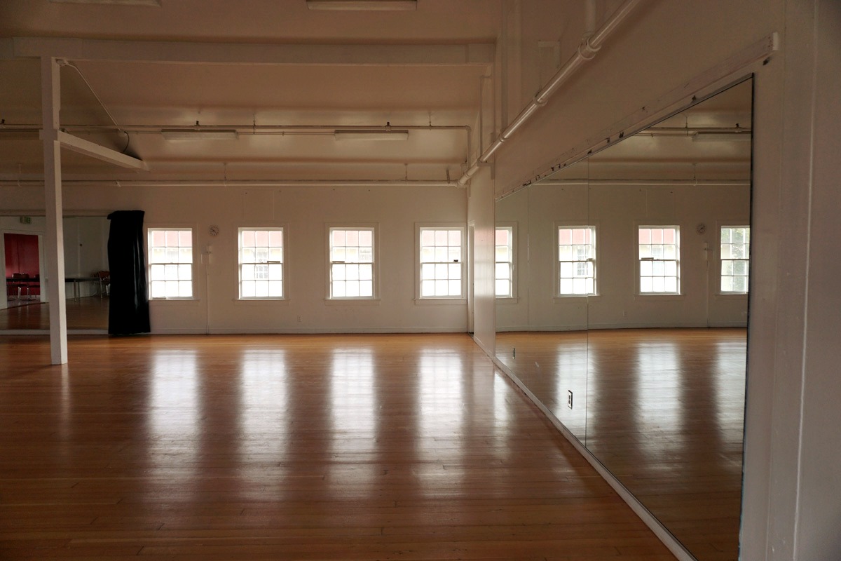 AGCC_interior_H_bldg_dance_floor2