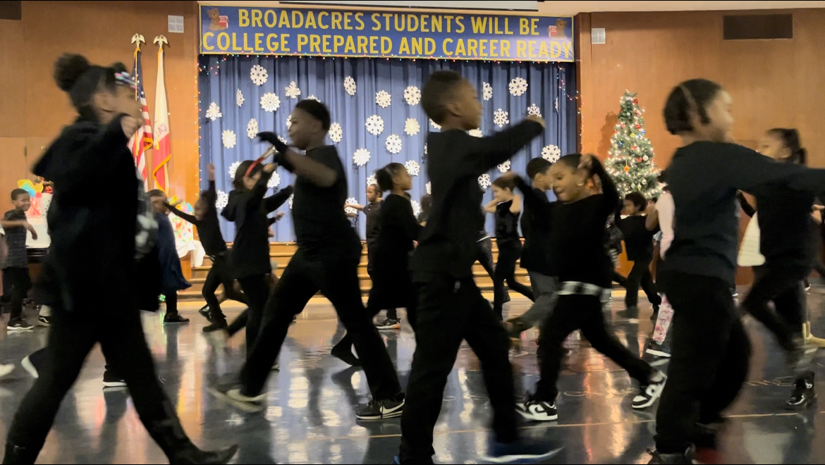 Culmination Dance performance at Broadacres Elementary for Artist-Teacher Gbaris classes